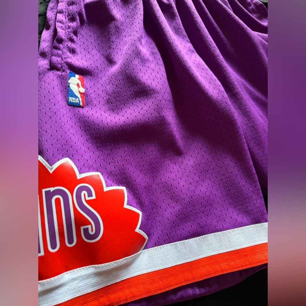 🏀 Phoenix Suns Hardwood Classics NBA Shorts - Size Small - Picture 4 of 7